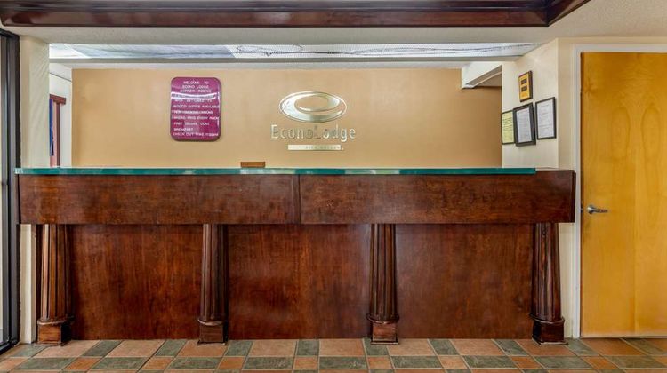 Econo Lodge Byron-Warner Robins Lobby