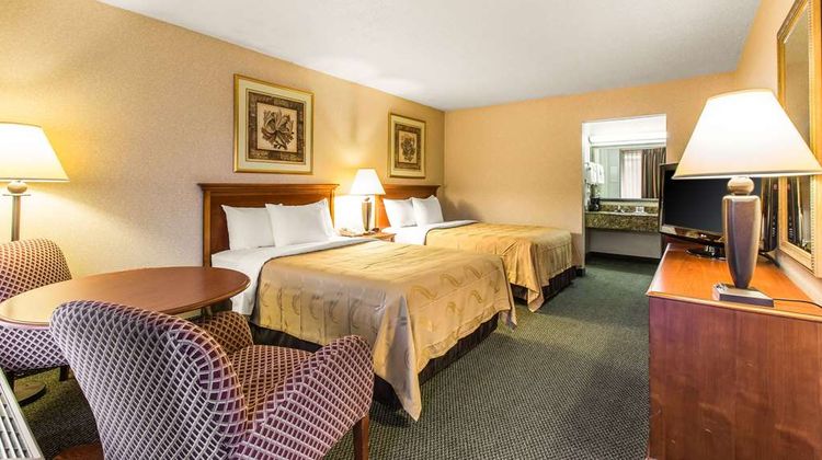 Quality Inn & Suites McDonough Room