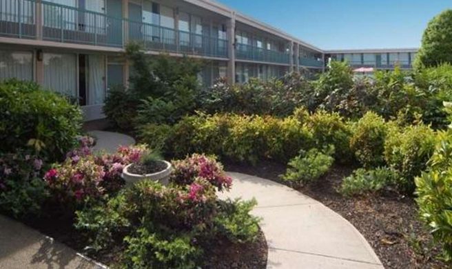 Quality Inn & Suites McDonough Exterior