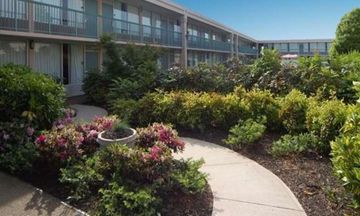 Quality Inn & Suites McDonough