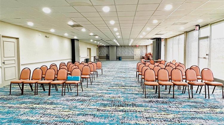 Quality Inn & Suites McDonough Meeting