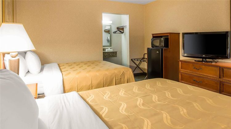 Quality Inn & Suites McDonough Room