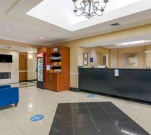 Comfort Suites Lobby