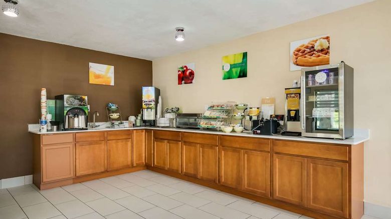 <b>Quality Inn and Suites Mt Chalet Restaurant</b>. Images powered by <a href="https://iceportal.shijigroup.com/" title="IcePortal" target="_blank">IcePortal</a>.
