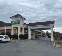 Quality Inn Dalton Exterior