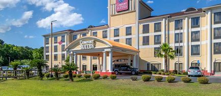 Comfort Suites Gateway Exterior