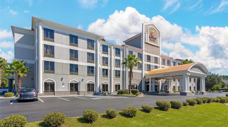 <b>Comfort Suites Gateway Exterior</b>. Images powered by <a href="https://iceportal.shijigroup.com/" title="IcePortal" target="_blank">IcePortal</a>.