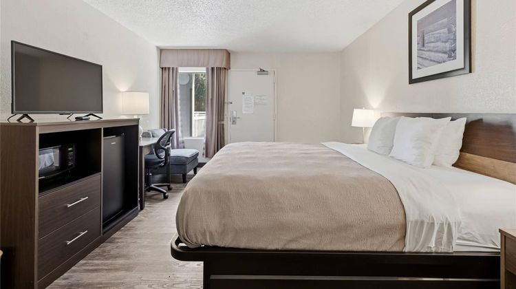 Quality Inn Room