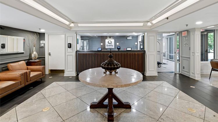 Quality Inn Lobby