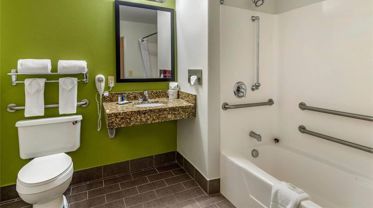 Sleep Inn & Suites Stockbridge Room