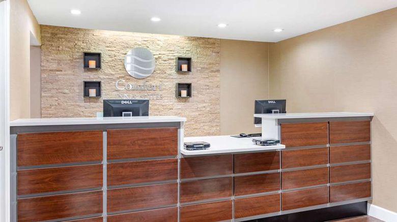 <b>Comfort Inn And Suites Macon North Lobby</b>. Images powered by <a href="https://iceportal.shijigroup.com/" title="IcePortal" target="_blank">IcePortal</a>.