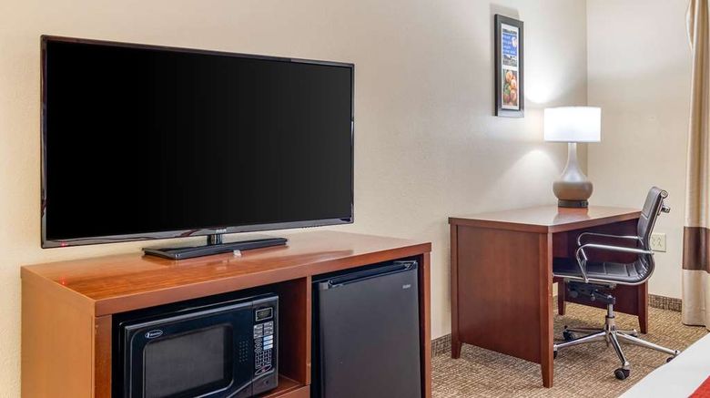 <b>Comfort Inn And Suites Macon North Room</b>. Images powered by <a href="https://iceportal.shijigroup.com/" title="IcePortal" target="_blank">IcePortal</a>.