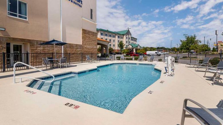 <b>Comfort Inn and Suites Tifton Pool</b>. Images powered by <a href="https://iceportal.shijigroup.com/" title="IcePortal" target="_blank">IcePortal</a>.