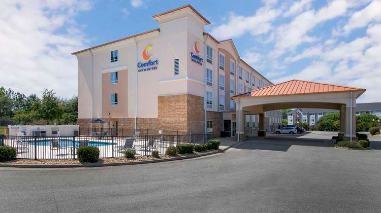 Comfort Inn and Suites Tifton Exterior