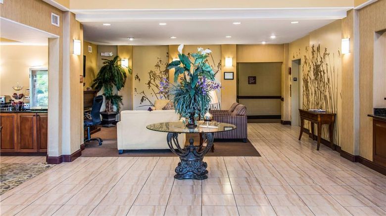 <b>Sleep Inn and Suites Pooler Savannah Area Lobby</b>. Images powered by <a href="https://iceportal.shijigroup.com/" title="IcePortal" target="_blank">IcePortal</a>.