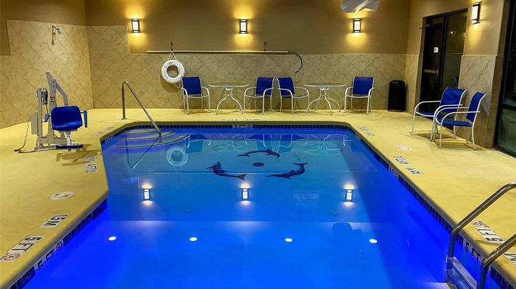 Comfort Suites Kings Bay Naval Base Area Pool