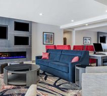 Comfort Suites Lobby