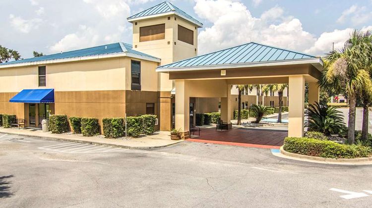 Econo Lodge Darien Exterior