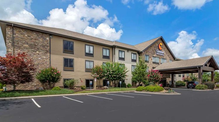 Comfort Inn & Suites Blue Ridge Exterior