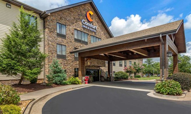 Comfort Inn & Suites Blue Ridge Exterior