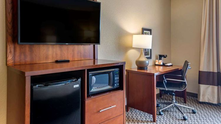 Comfort Inn & Suites Blue Ridge Room