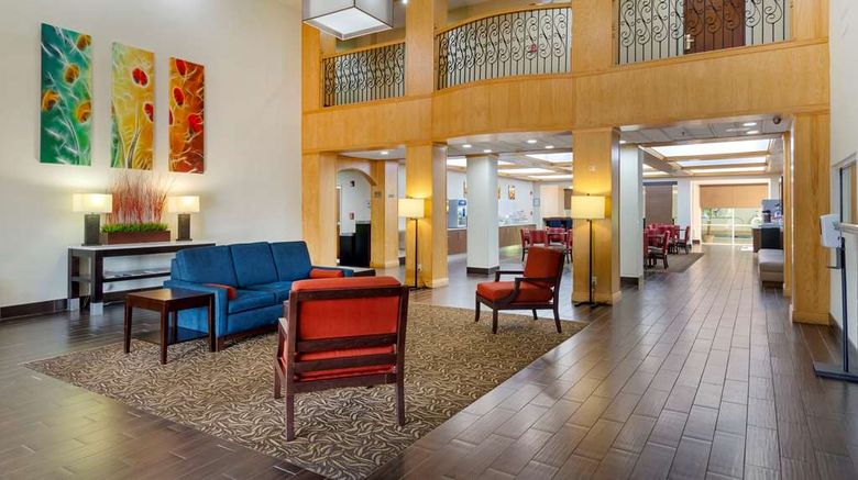 <b>Comfort Suites, Milledgeville Lobby</b>. Images powered by <a href="https://iceportal.shijigroup.com/" title="IcePortal" target="_blank">IcePortal</a>.