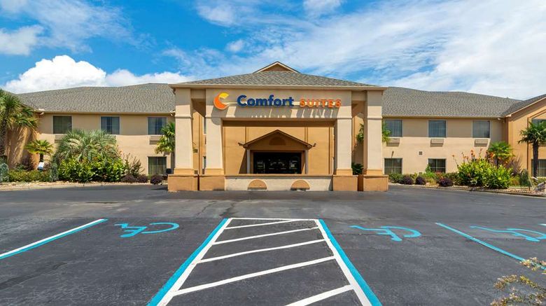<b>Comfort Suites, Milledgeville Exterior</b>. Images powered by <a href="https://iceportal.shijigroup.com/" title="IcePortal" target="_blank">IcePortal</a>.