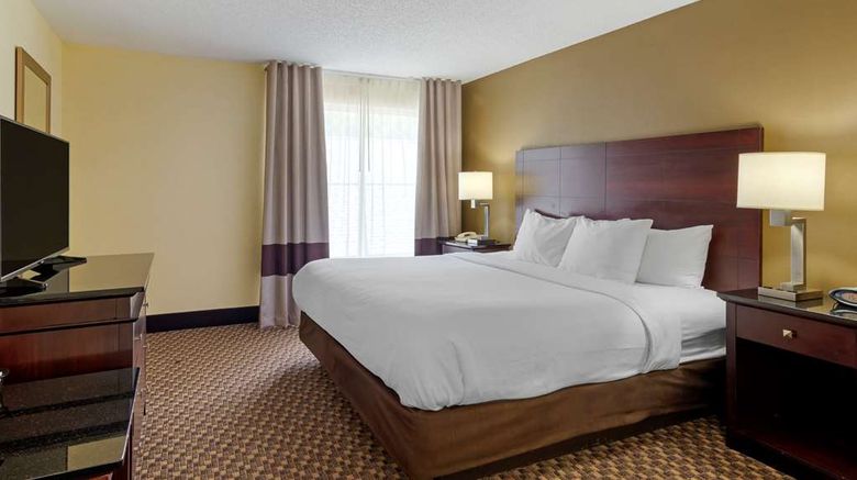 <b>Comfort Suites, Milledgeville Suite</b>. Images powered by <a href="https://iceportal.shijigroup.com/" title="IcePortal" target="_blank">IcePortal</a>.