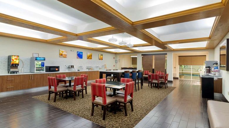 <b>Comfort Suites, Milledgeville Restaurant</b>. Images powered by <a href="https://iceportal.shijigroup.com/" title="IcePortal" target="_blank">IcePortal</a>.