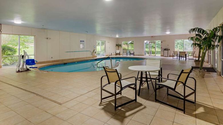 <b>Comfort Suites, Milledgeville Pool</b>. Images powered by <a href="https://iceportal.shijigroup.com/" title="IcePortal" target="_blank">IcePortal</a>.