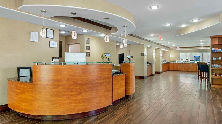 Comfort Suites at Kennesaw State Univ Lobby