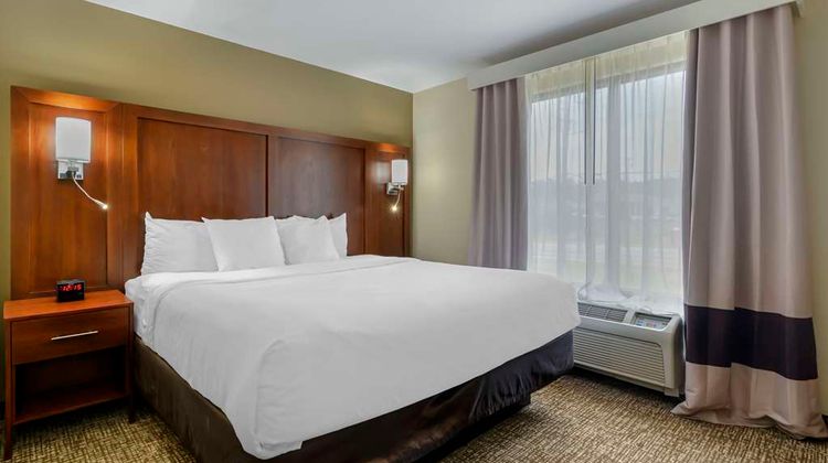 Comfort Suites at Kennesaw State Univ Suite