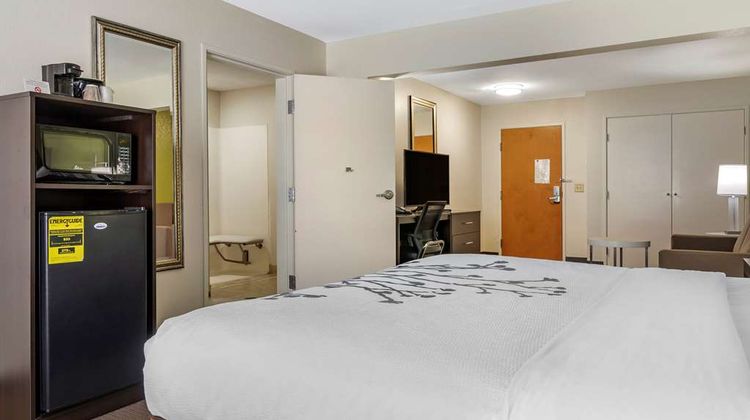 Sleep Inn and Suites Brunswick North Suite
