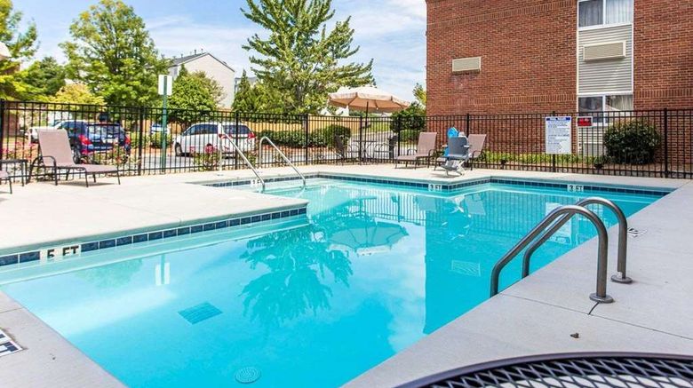 <b>Suburban Studios Pool</b>. Images powered by <a href="https://iceportal.shijigroup.com/" title="IcePortal" target="_blank">IcePortal</a>.