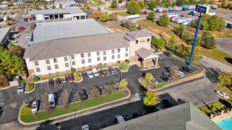 Comfort Suites Exterior