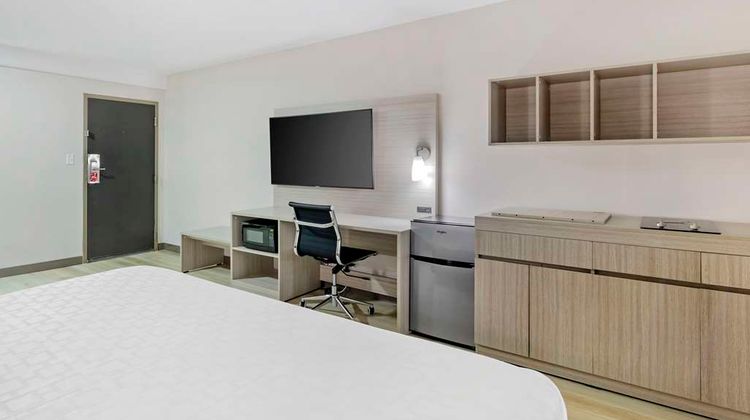 Econo Lodge Downtown Room