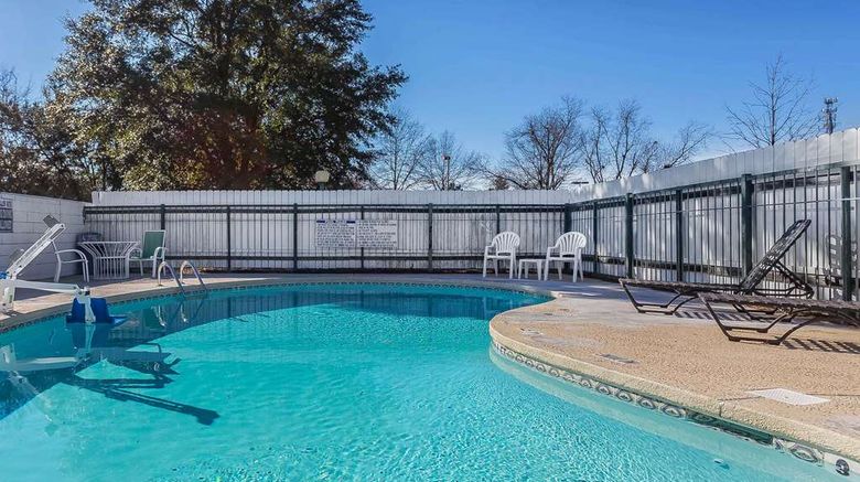<b>Rodeway Inn - Augusta Pool</b>. Images powered by <a href="https://iceportal.shijigroup.com/" title="IcePortal" target="_blank">IcePortal</a>.