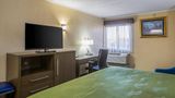 Quality Inn & Suites Atlanta Six Flags Room