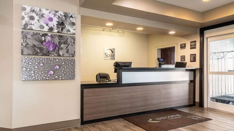 Sleep Inn & Suites Lobby