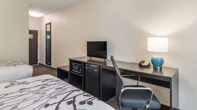 <b>Sleep Inn & Suites Room</b>. Images powered by <a href="https://iceportal.shijigroup.com/" title="IcePortal" target="_blank">IcePortal</a>.