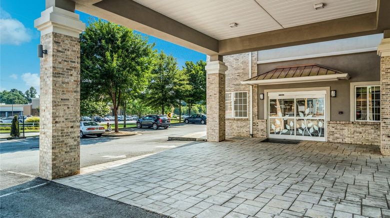 <b>Sleep Inn & Suites Exterior</b>. Images powered by <a href="https://iceportal.shijigroup.com/" title="IcePortal" target="_blank">IcePortal</a>.