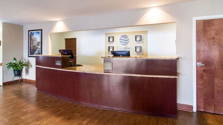 Comfort Inn Lobby