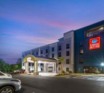 Comfort Suites Atlanta Airport Exterior