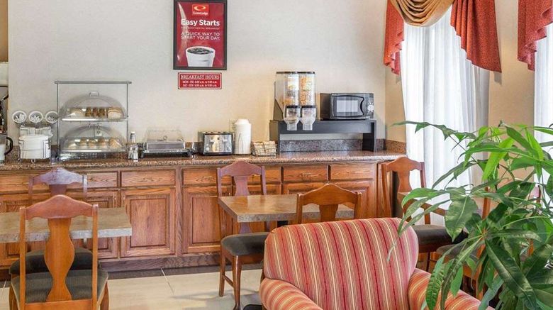 <b>Econo Lodge Brunswick Travel Center Restaurant</b>. Images powered by <a href="https://iceportal.shijigroup.com/" title="IcePortal" target="_blank">IcePortal</a>.