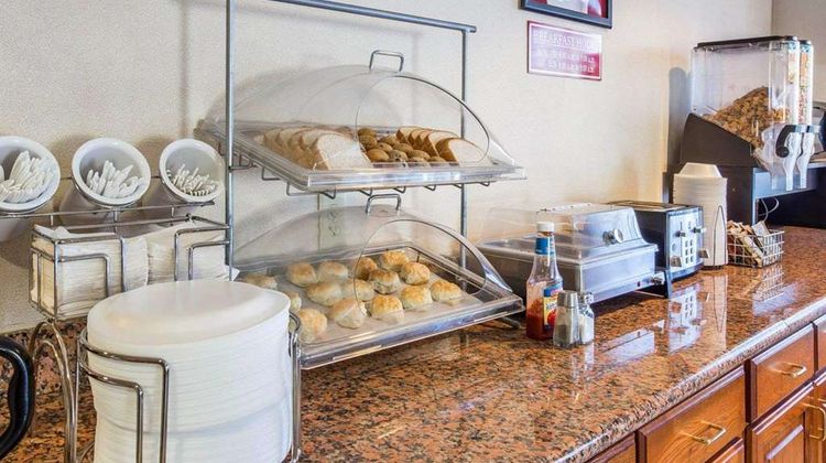 Econo Lodge Brunswick Travel Center Restaurant