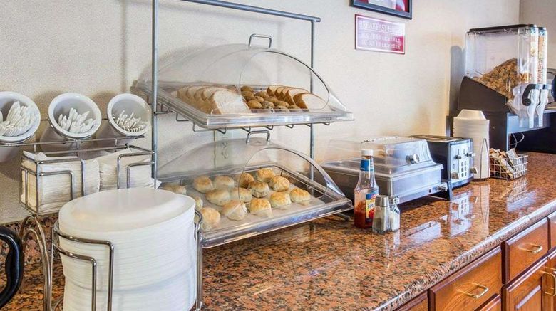 <b>Econo Lodge Brunswick Travel Center Restaurant</b>. Images powered by <a href="https://iceportal.shijigroup.com/" title="IcePortal" target="_blank">IcePortal</a>.