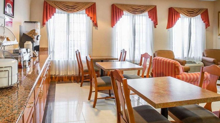 Econo Lodge Brunswick Travel Center Restaurant