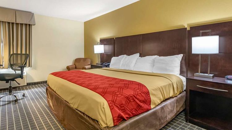 Econo Lodge Brunswick Travel Center Room