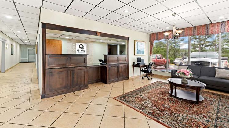 Quality Inn Americus Lobby