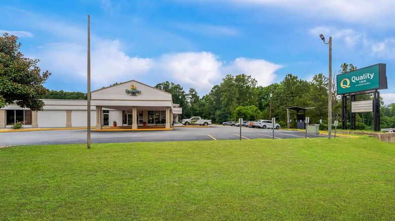<b>Quality Inn Americus Exterior</b>. Images powered by <a href="https://iceportal.shijigroup.com/" title="IcePortal" target="_blank">IcePortal</a>.